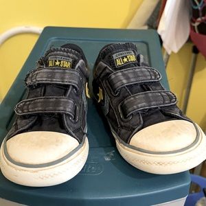 Converse boys size 10